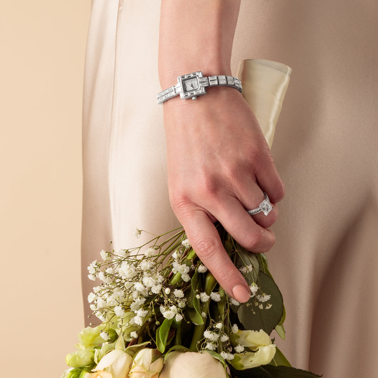 75-5989_AM_Spring_On-Wrist_2025_0408