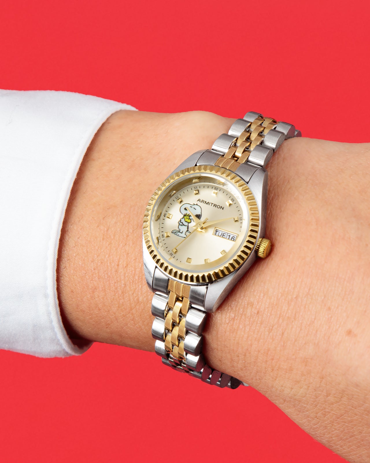 Armitron x Peanuts: The Hug | 24.5mm, Peanuts Two-Tone Gold/Silver-Women-Armitron